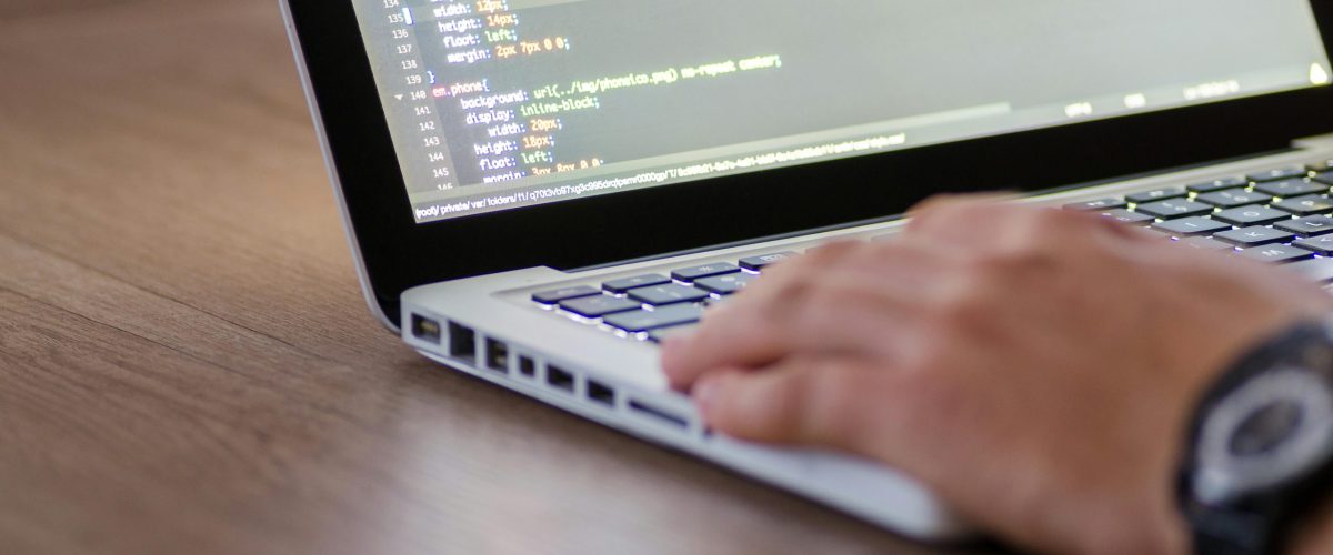 pexels-goumbik-574077